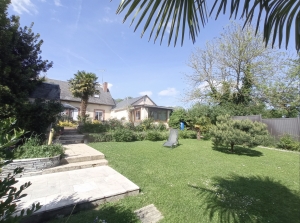 Detached Country House with Guest Gite Cottage