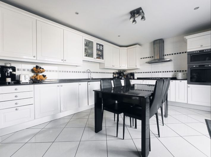 Impressive Detached House with Lovely Garden