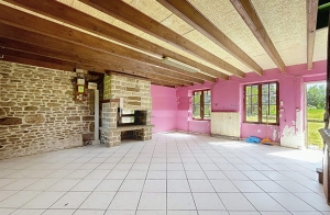 Detached Country House with Large Garden