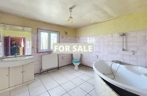 Detached Country House with Large Garden