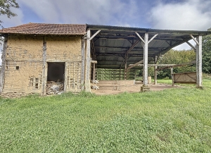 Detached Country House with Outbuilding