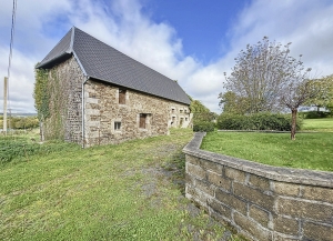 Detached Country House with Outbuilding