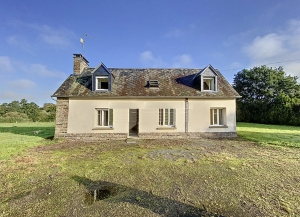 Detached Country House with Outbuilding