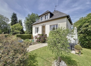 Detached House with Mature Garden