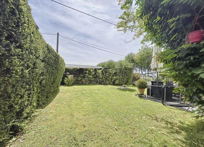 Detached House with Mature Garden