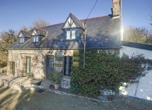Detached Country House with Open View