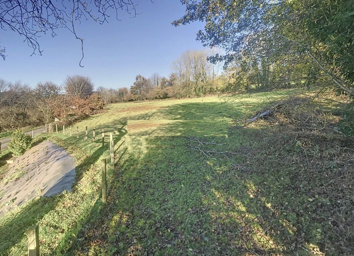 Detached Country House with Open View