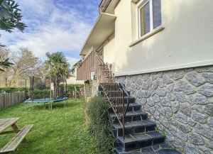 Detached House with Garden