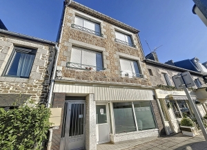 Superb Town House with Sea View