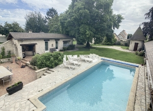Detached House with Swimming Pool