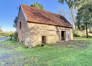 Former Farm House With Several Outbuildings