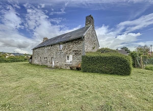 Large Detached House with Lovely Garden