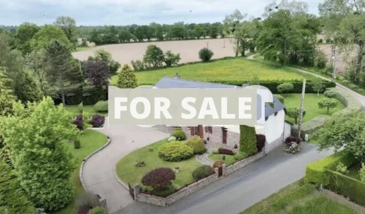 Detached House with Landscaped Garden