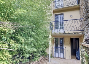 Lovely Town House with Garden Opposite the Chateau