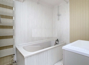 Lovely Town House with Garden Opposite the Chateau