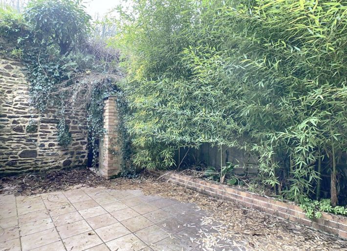 Lovely Town House with Garden Opposite the Chateau