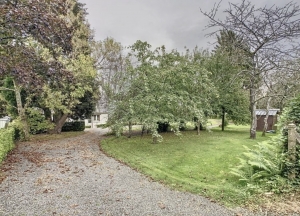 Large Detached House with Lovely Garden