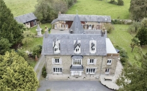 Manor House Close to Mont-St-Michel