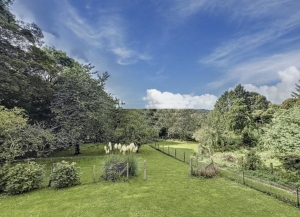 Detached House with Lovely Garden