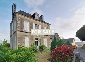 Manor House Style Property with Garden
