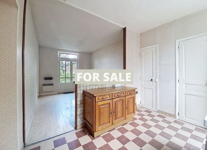 Manor House Style Property with Garden