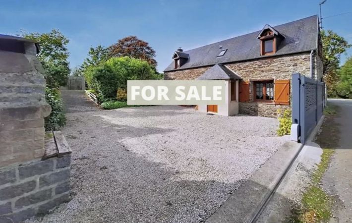 Detached Country House with Outbuilding