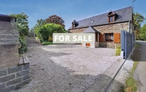 Detached Country House with Outbuilding