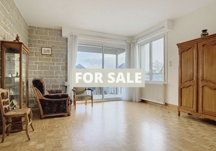 Detached House with Garden in Nice Location