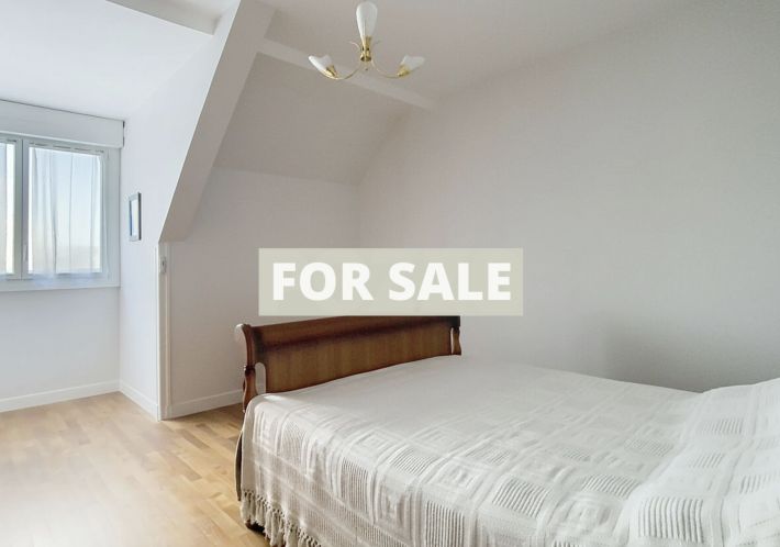 Detached House with Garden in Nice Location