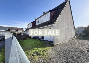 Traditional House with Garden by the Coast