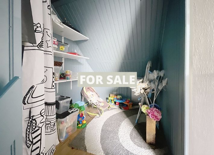 Detached House with Garden by the Coast