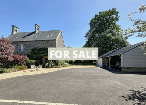 Detached House with Landscaped Garden