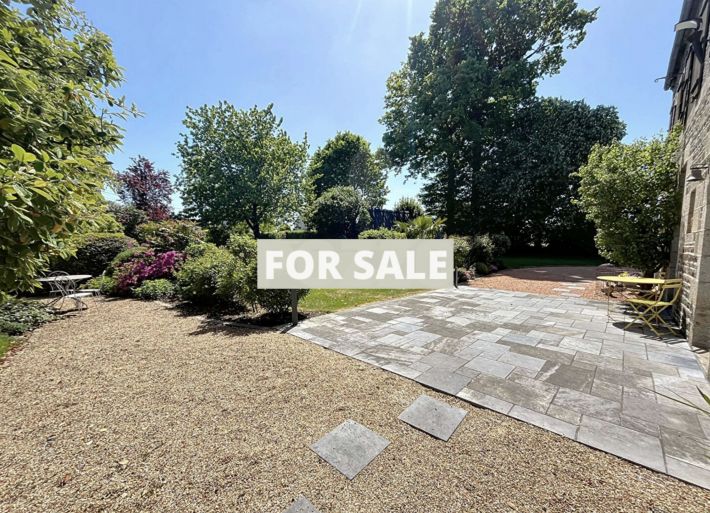 Detached House with Landscaped Garden