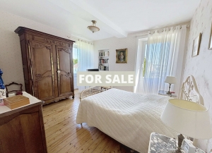 Detached House with Landscaped Garden