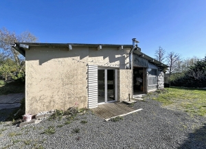 Detached House with Garden by the Coast
