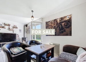 Detached House with Garden by the Coast