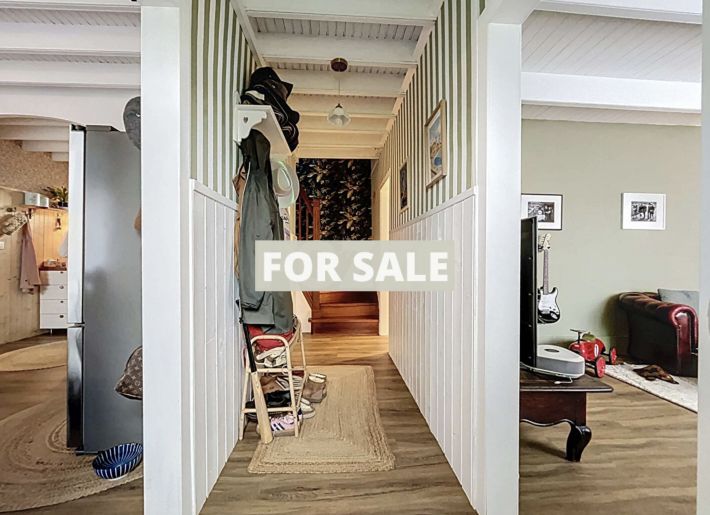 Detached House with Garden by the Coast