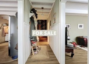 Detached House with Garden by the Coast