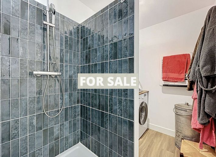 Detached House with Garden by the Coast