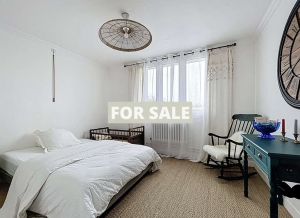 Detached House with Garden by the Coast