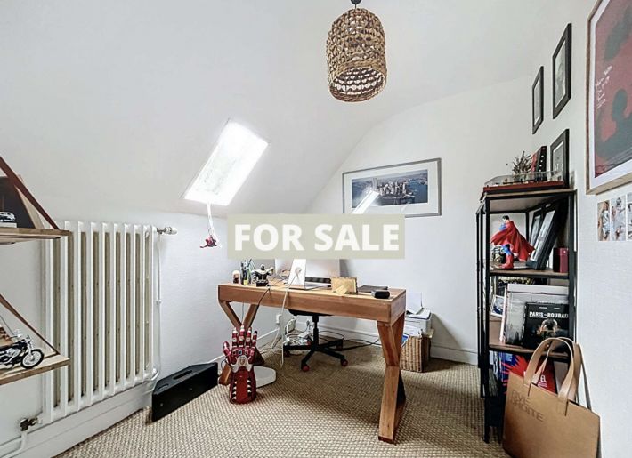 Detached House with Garden by the Coast