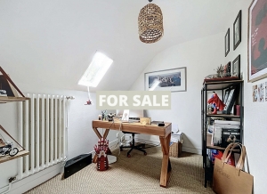 Detached House with Garden by the Coast