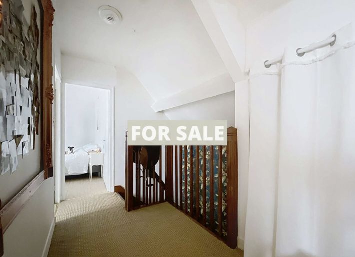 Detached House with Garden by the Coast