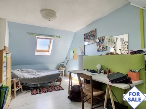 Detached House with Garden by the Coast