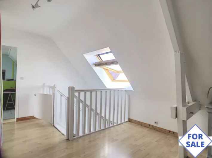 Detached House with Garden by the Coast