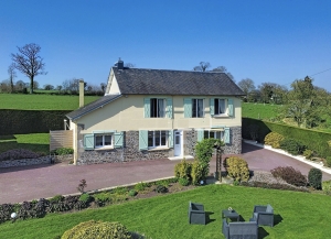 Detached Country House with Open Views