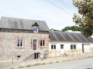 Detached House with Garden in Nice Location
