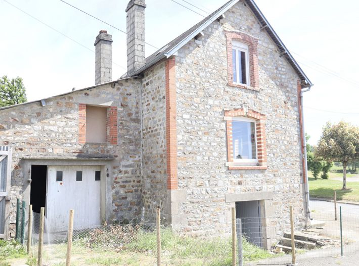 Detached House with Garden in Nice Location