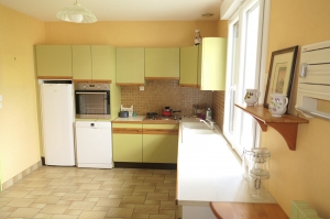 Mature Detached House with Landscaped Garden
