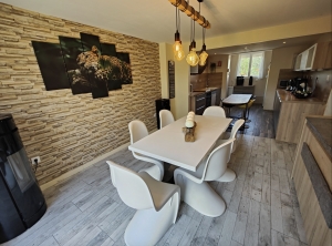 Fully Renovated House with Lovely Garden